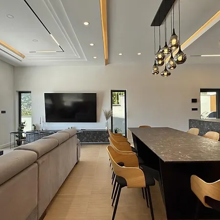 Lux Serenity Villa