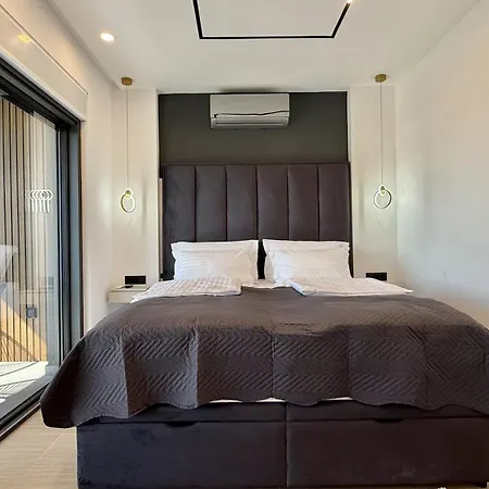 Lux Serenity Villa