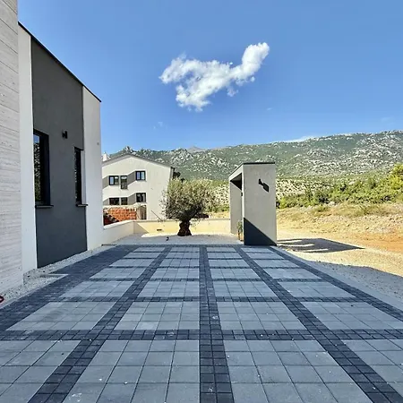 Lux Serenity Villa